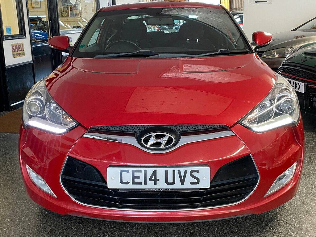 Hyundai Veloster Se Red #10
