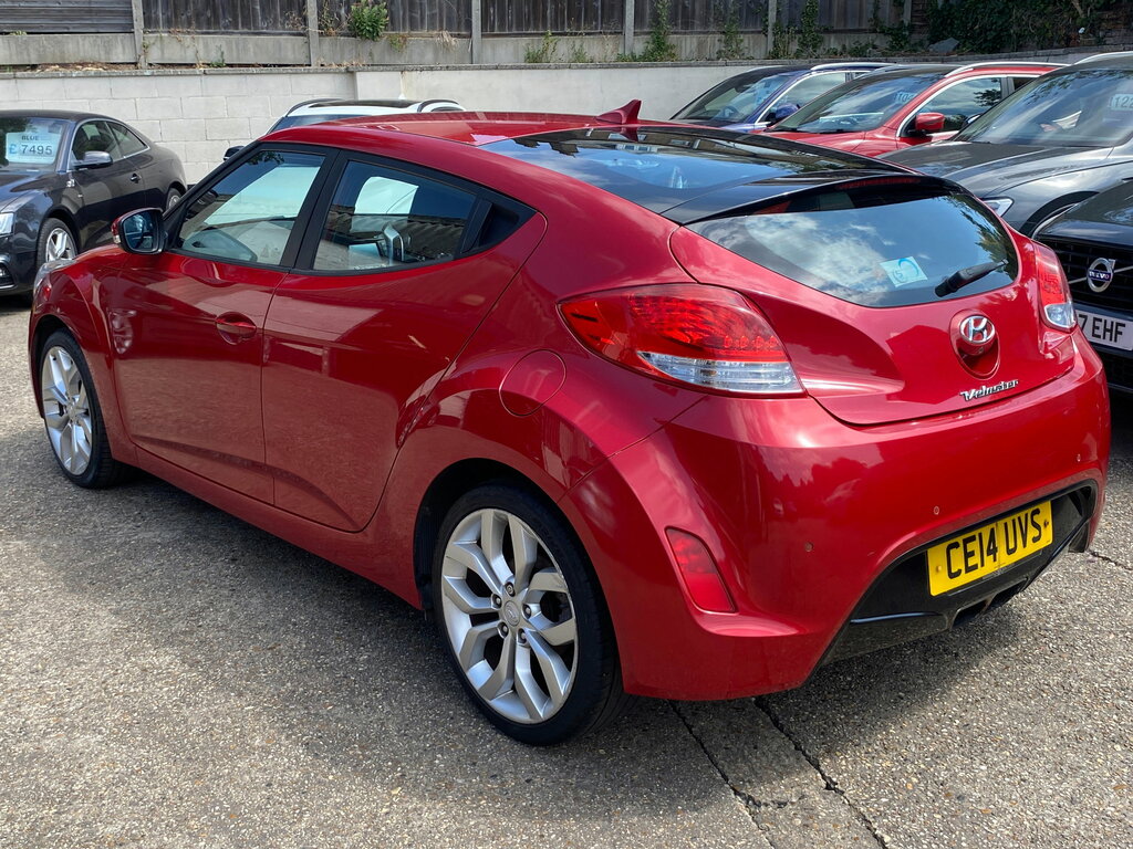 Hyundai Veloster Se Red #26