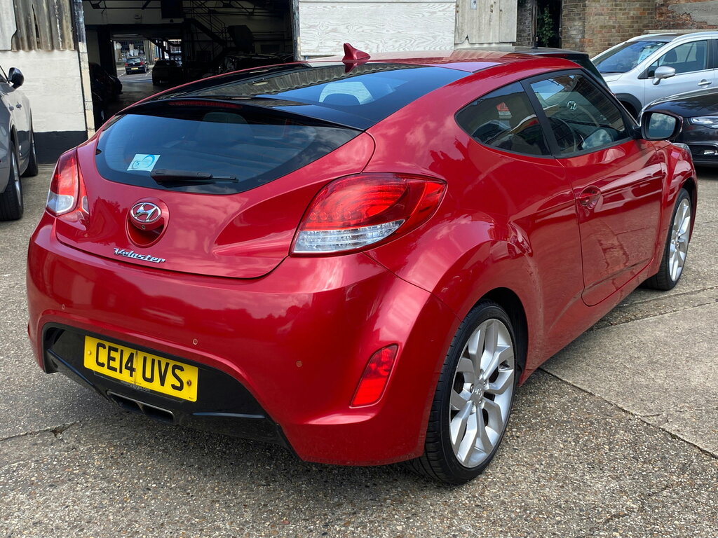 Hyundai Veloster Se Red #28