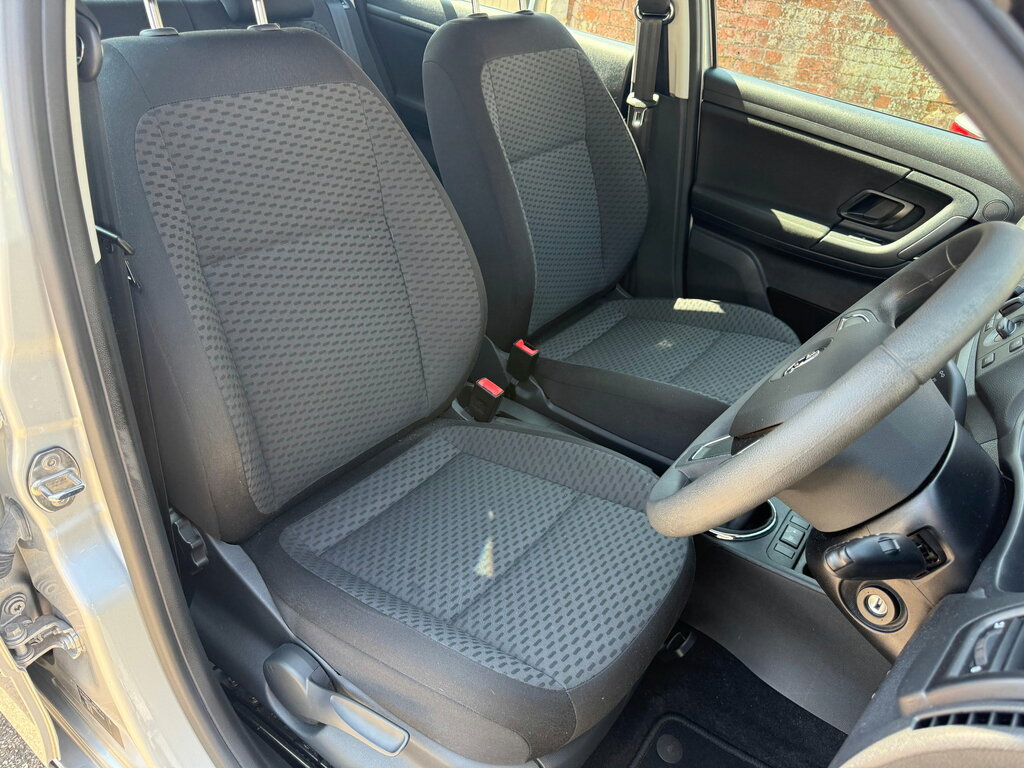 Skoda Fabia 1.2L Reaction Grey #19