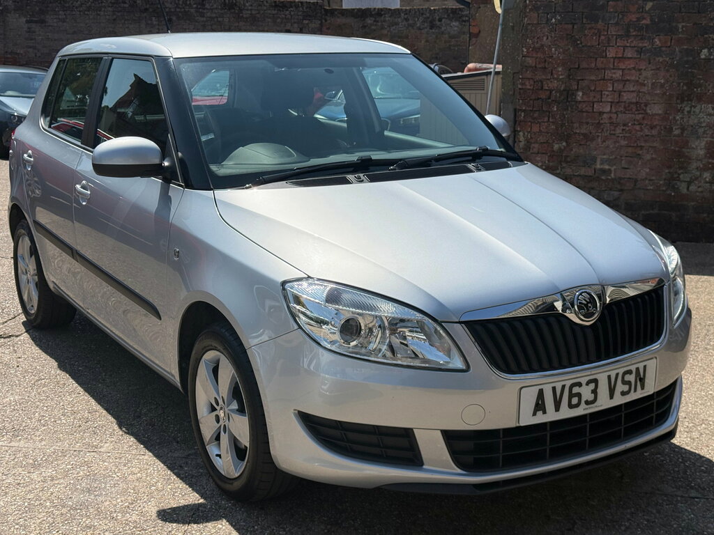 Skoda Fabia 1.2L Reaction Grey #32