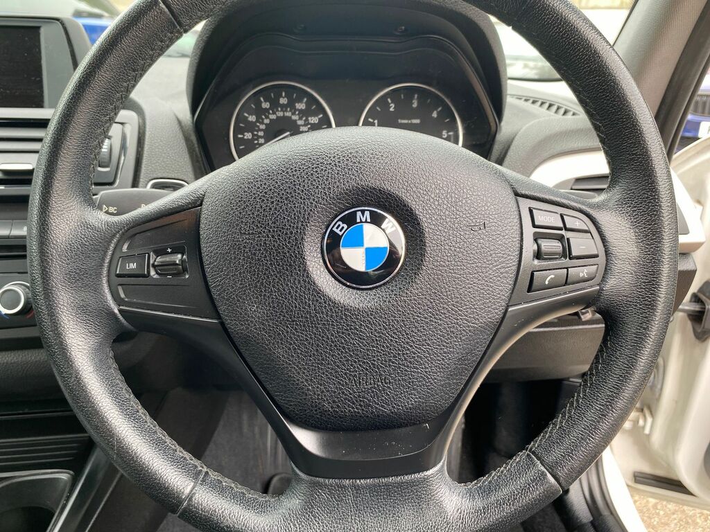 BMW 1 Series 1.6 116D Ed Efficientdynamics Hatchback White #3