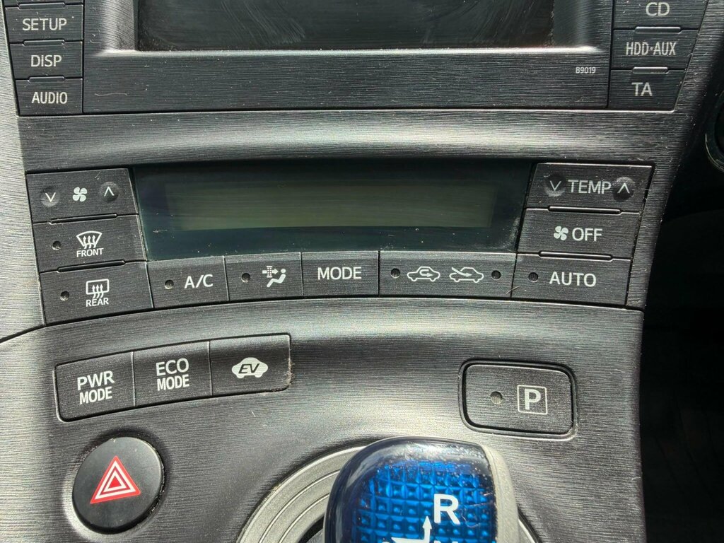 Toyota Prius 1.8 Vvt-h T3 Cvt Silver #10