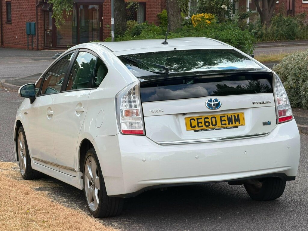 Toyota Prius 1.8 Vvt-h T Spirit Cvt Euro 5 Ss White #6