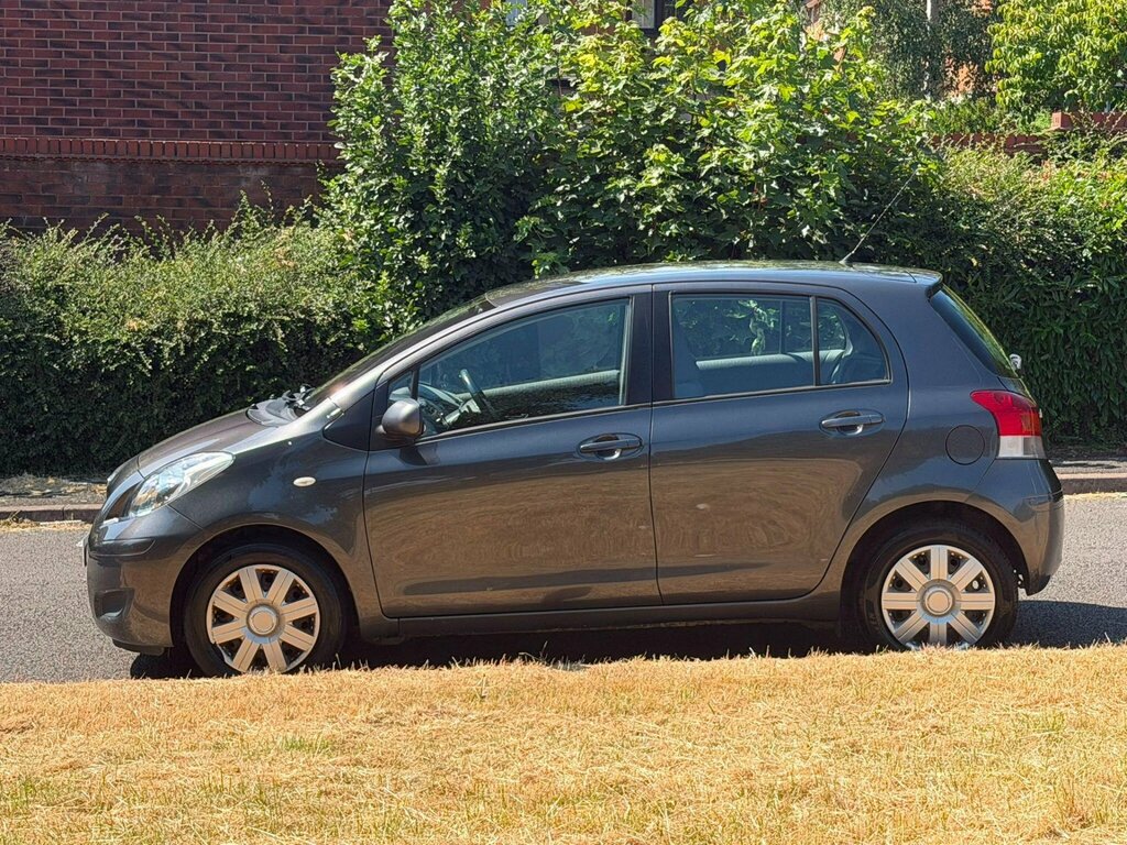 Toyota Yaris 1.33 Dual Vvt-i Tr Multimode Euro 4 Ss Grey #4