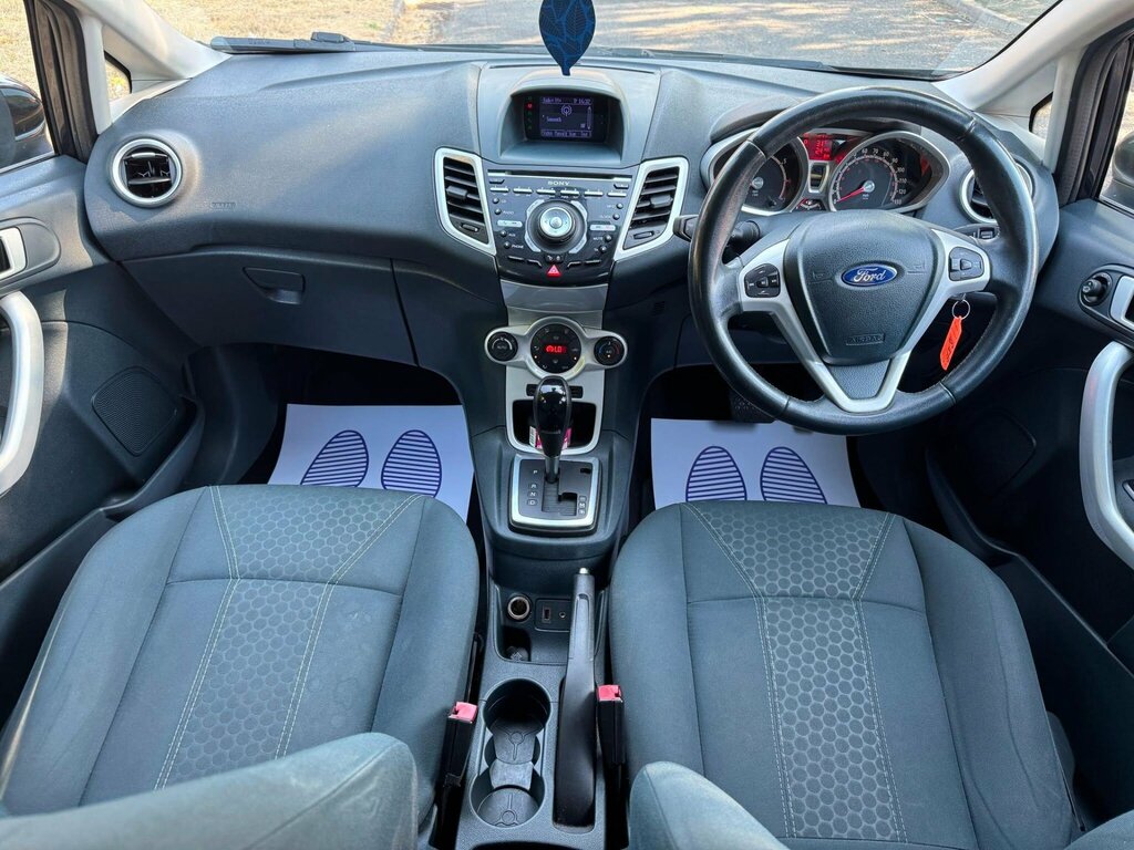 Ford Fiesta 1.25 Zetec 82 Silver #10