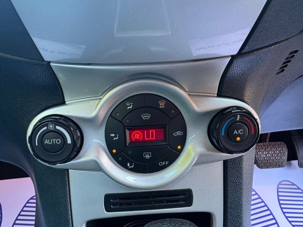 Ford Fiesta 1.25 Zetec 82 Silver #16
