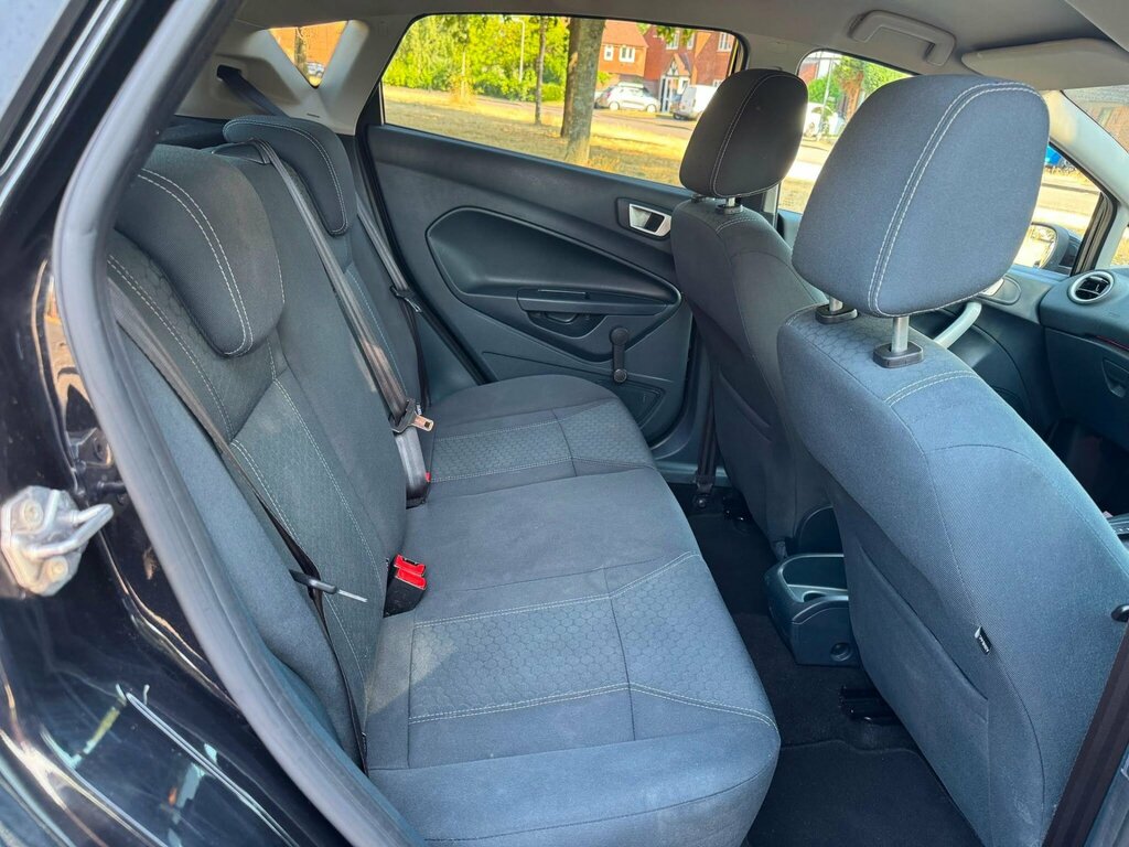Ford Fiesta 1.25 Zetec 82 Silver #25