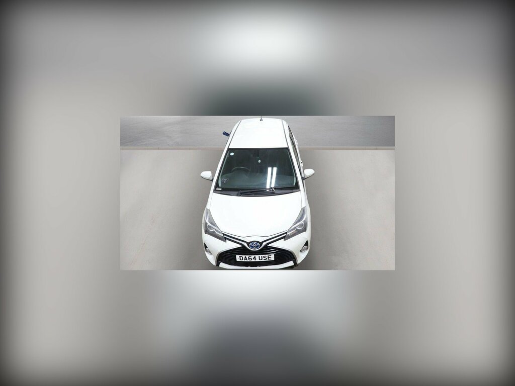 Toyota Yaris 1.5 Vvt-h Excel E-cvt Euro 6 15In Alloy White
