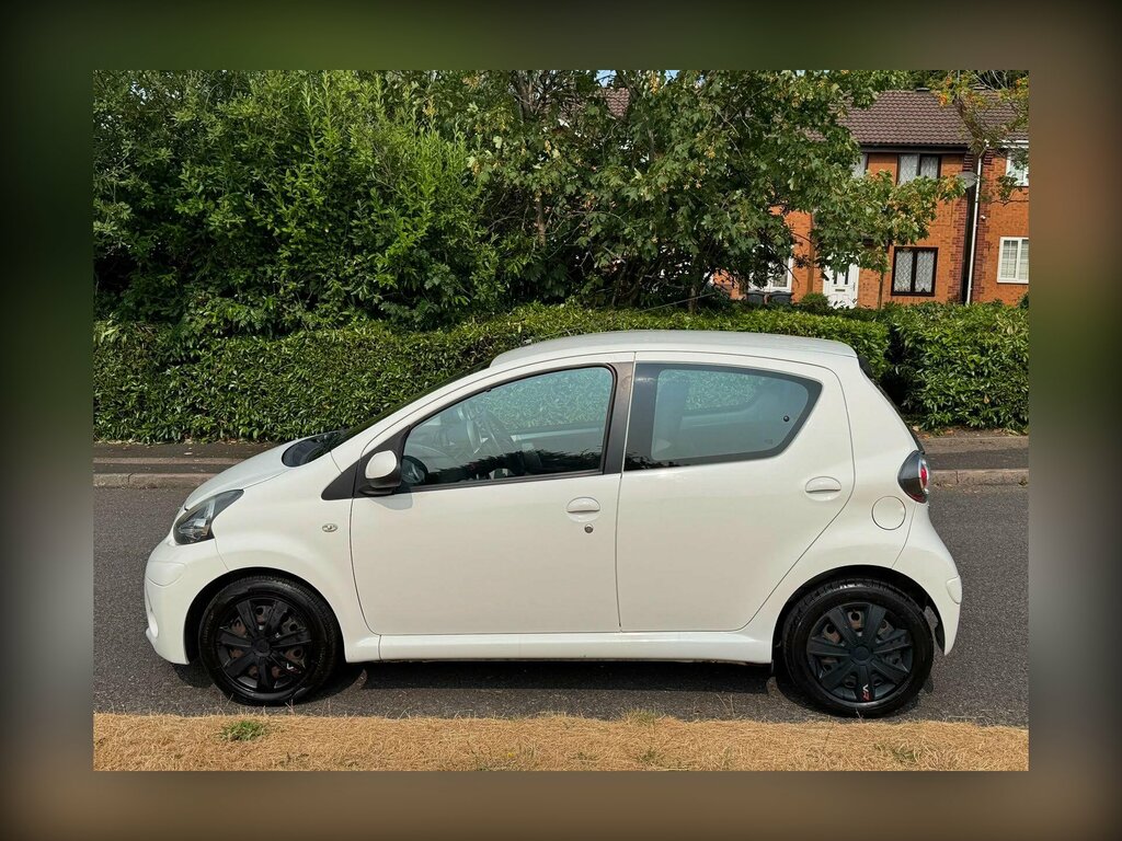 Toyota Aygo 1.0 Vvt-i Move Multimode Euro 5 White #3