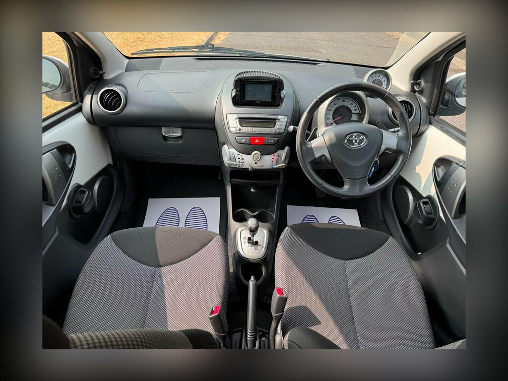 Toyota Aygo Hatchback Orange #10