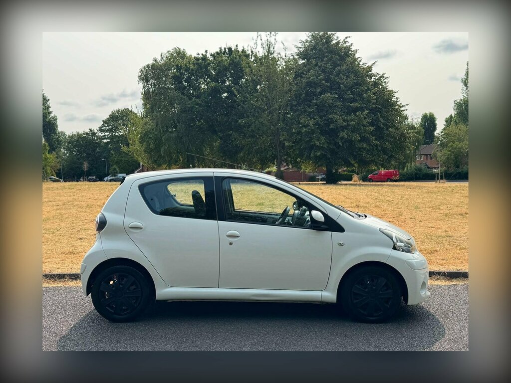 Toyota Aygo 1.0 Vvt-i Move Multimode Euro 5 White #4