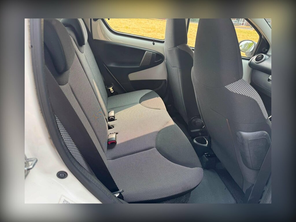 Toyota Aygo Hatchback Orange #21