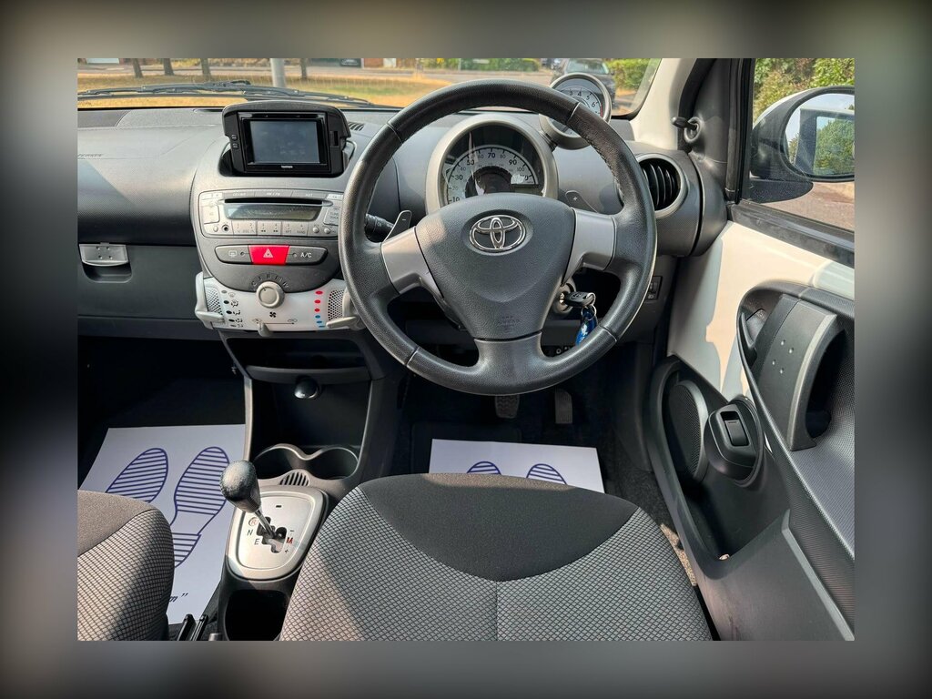 Toyota Aygo Hatchback Orange #13
