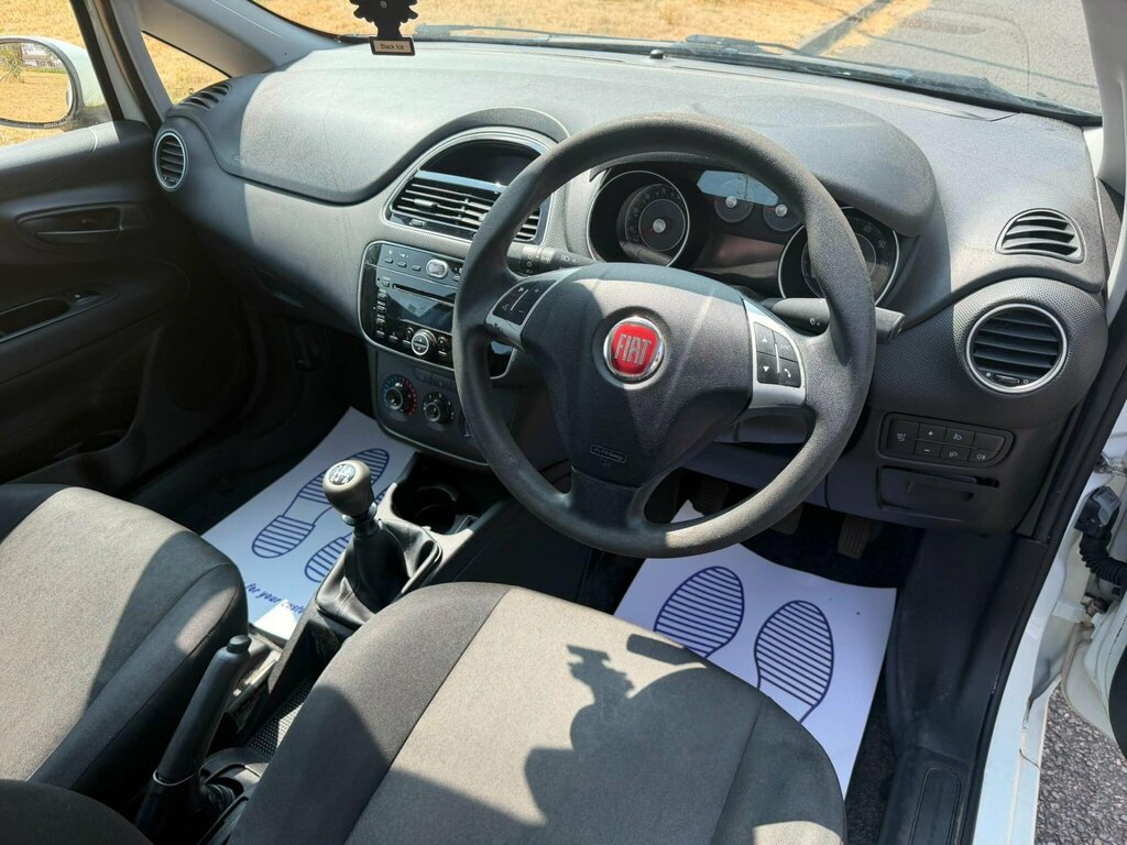 Fiat Punto 1.2 Pop White #20