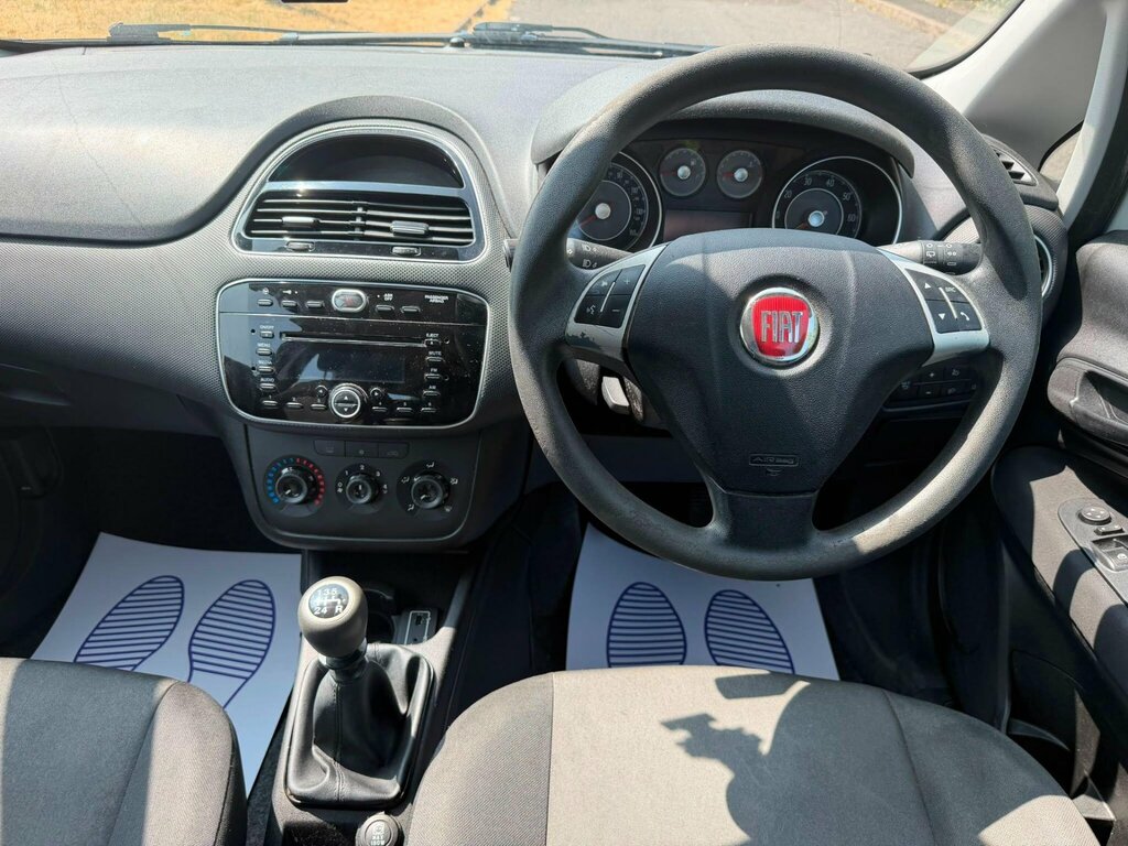Fiat Punto 1.2 Pop White #13