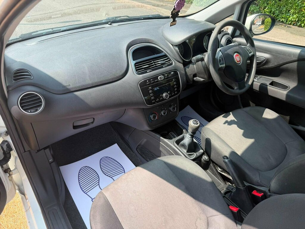 Fiat Punto 1.2 Pop White #21