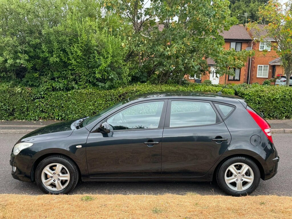 Hyundai I30 1.4 Comfort Euro 4 Black #3
