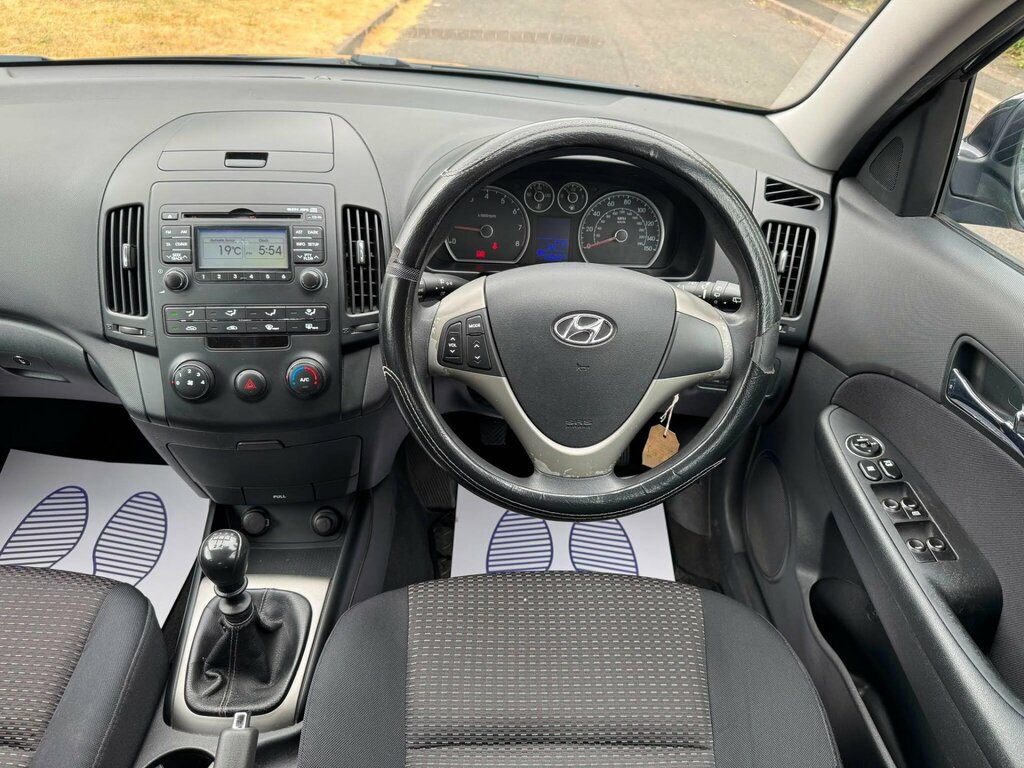 Hyundai I30 1.4 Es 2009 Black #14