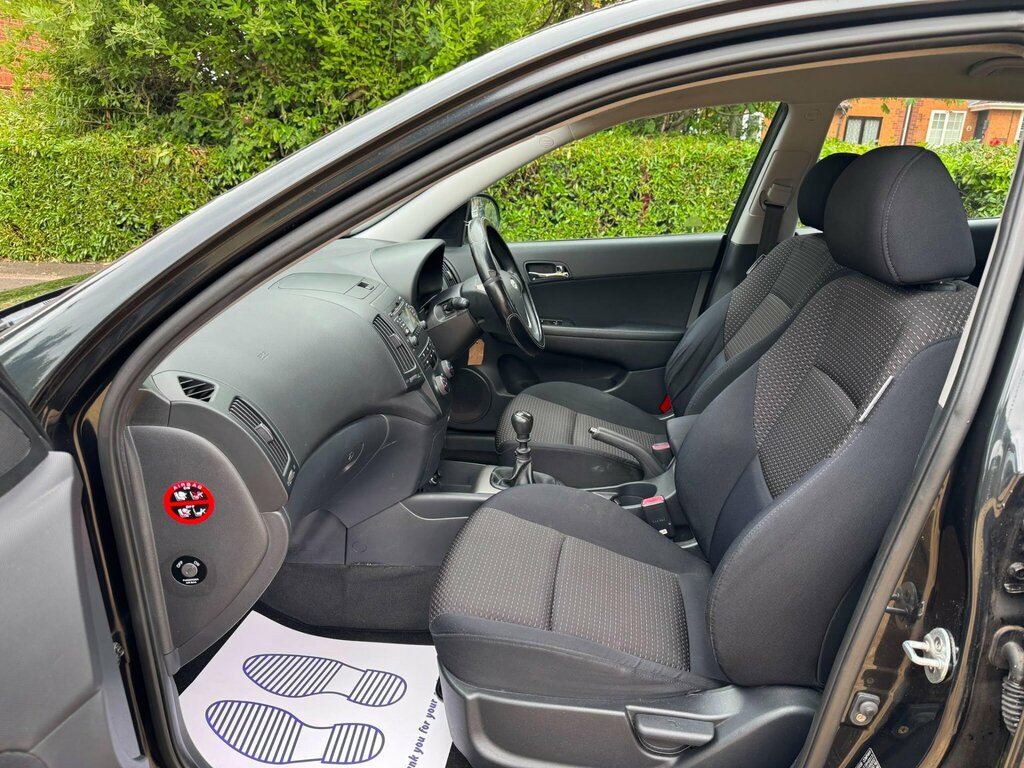 Hyundai I30 1.4 Es 2009 Black #20