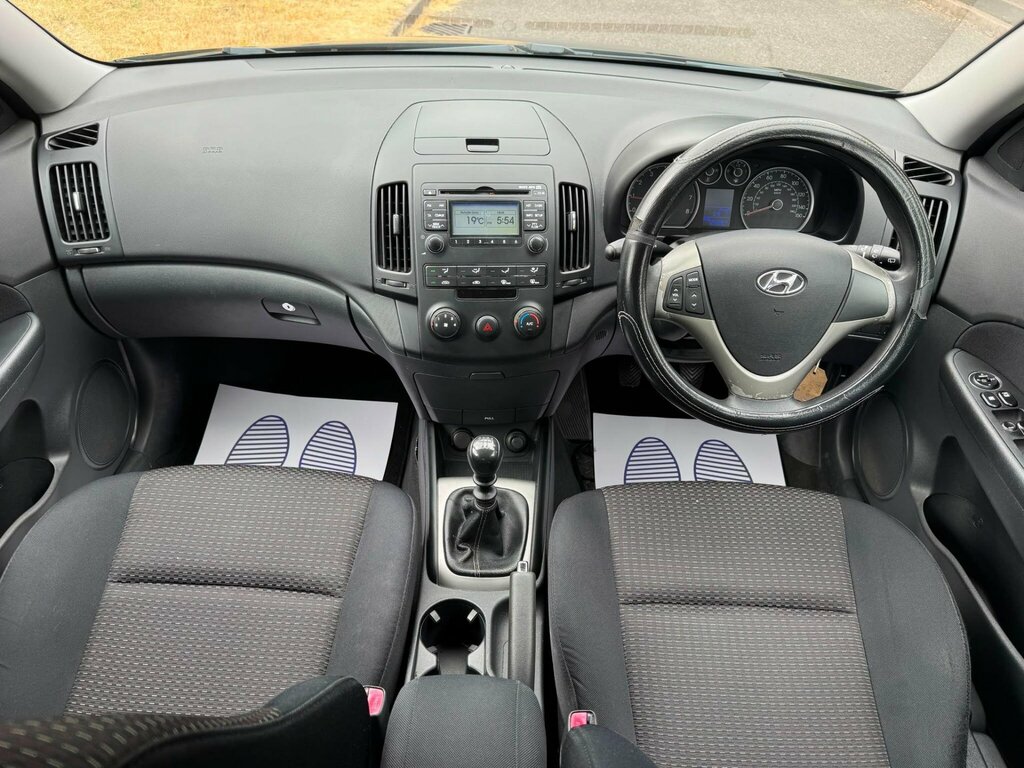 Hyundai I30 1.4 Es 2009 Black #10