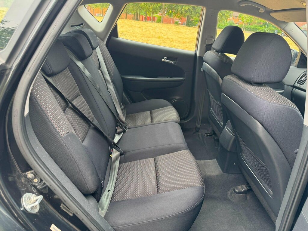 Hyundai I30 1.4 Es 2009 Black #21