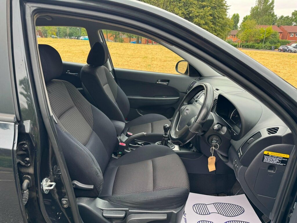 Hyundai I30 1.4 Es 2009 Black #17