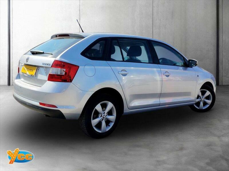 Skoda Rapid Spaceback 1.6 Tdi Se White #7