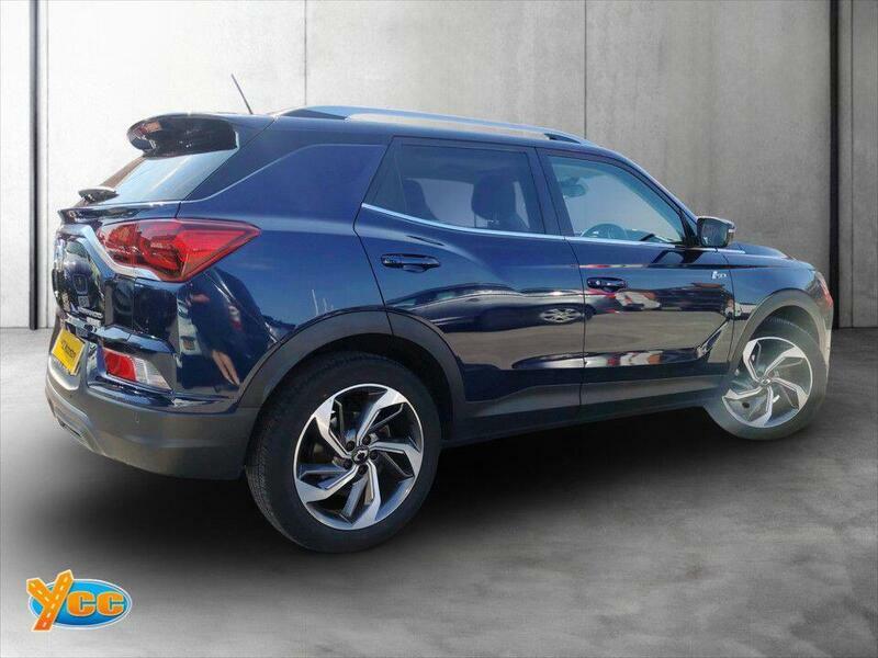 SsangYong Korando Ultimate White #7