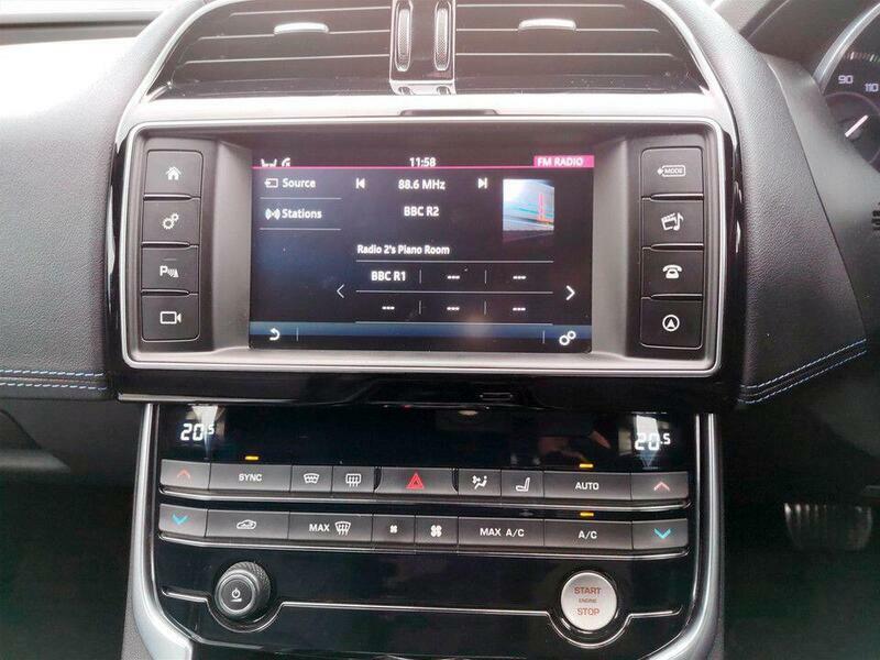 Jaguar XE Xe Prestige D Red #14