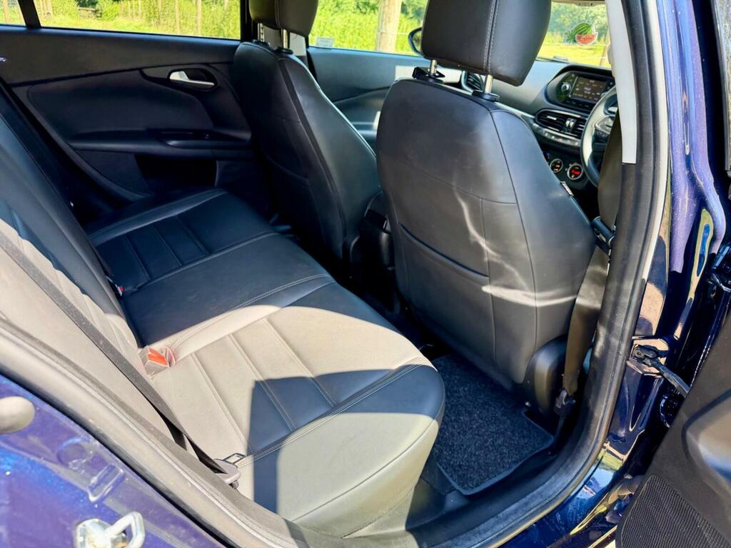 Fiat Tipo Easy Plus Black #26