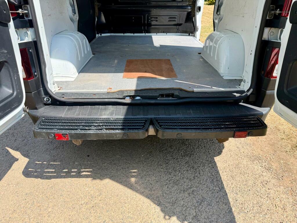 Vauxhall Vivaro 1.6 Cdti 2900 Biturbo Ecoflex Combi Van Double Cab Silver #33