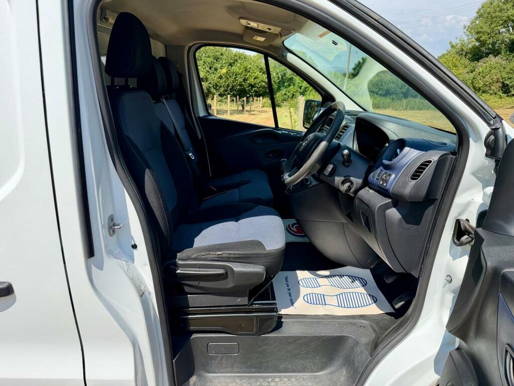 Vauxhall Vivaro 1.6 Cdti 2900 Biturbo Ecoflex Combi Van Double Cab Silver #25