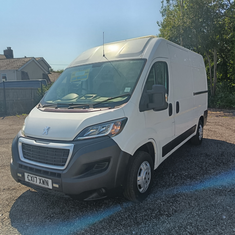 Peugeot Boxer Diesel White #3