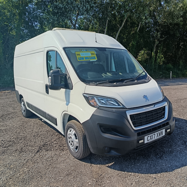 Peugeot Boxer Diesel White #1