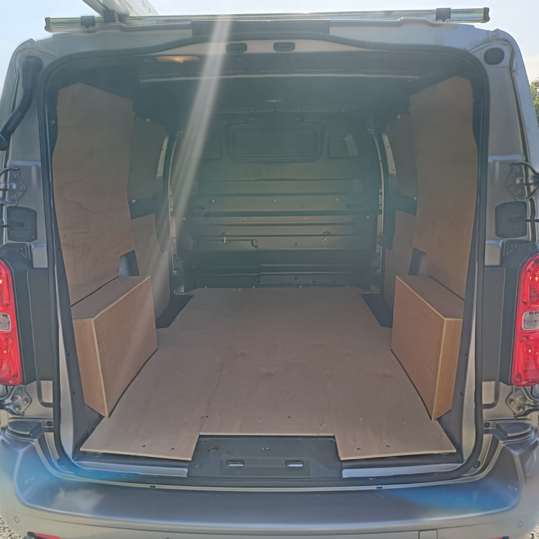 Vauxhall Vivaro 2.0 L2h1 3100 Dynamic Ss 121 Bhp Black #10