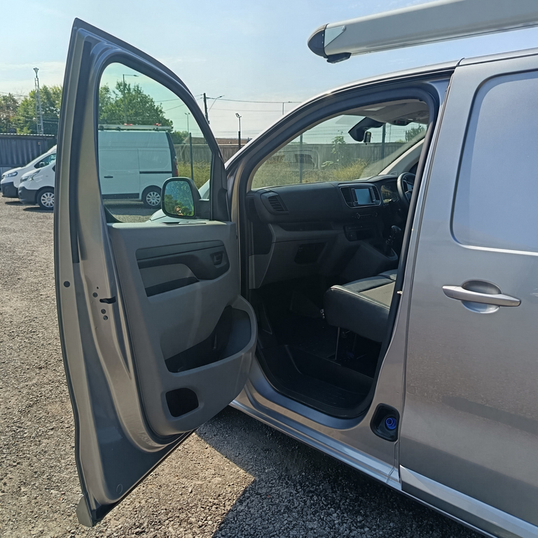 Vauxhall Vivaro 2.0 L2h1 3100 Dynamic Ss 121 Bhp Black #13