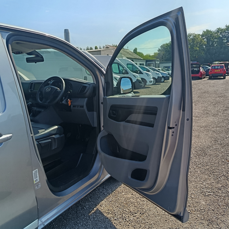 Vauxhall Vivaro 2.0 L2h1 3100 Dynamic Ss 121 Bhp Black #15