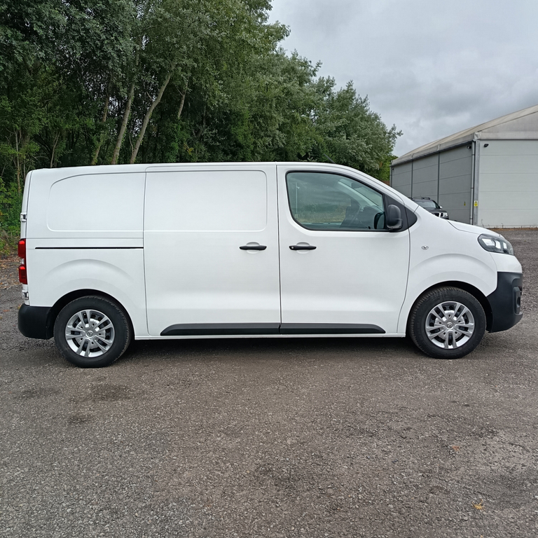 Vauxhall Vivaro 3100 2.0D 180 L2 H1 Elite Grey #8