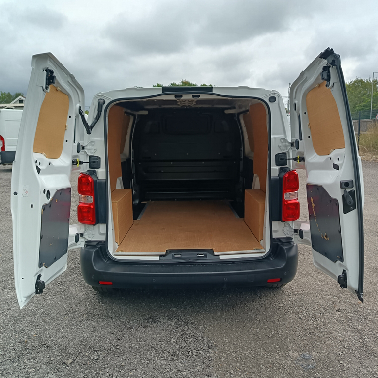 Vauxhall Vivaro 3100 2.0D 180 L2 H1 Elite Grey #9