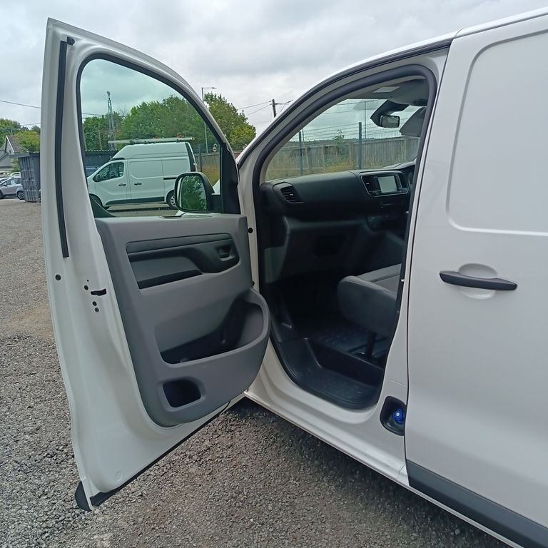 Vauxhall Vivaro 3100 2.0D 180 L2 H1 Elite Grey #13