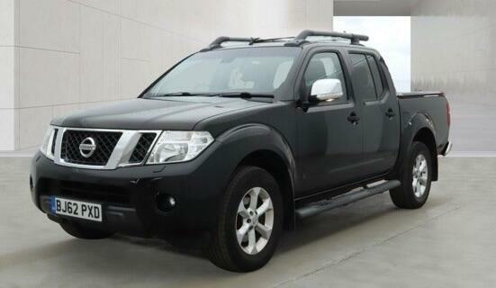 Nissan Navara Tekna Black
