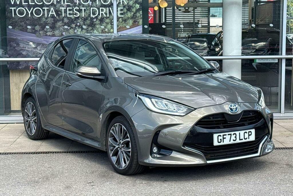 Toyota Yaris 1.5 Vvt H Excel Hatchback Hybrid E Cvt Brown