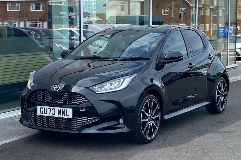 Toyota Yaris 1.5 Vvt H Gr Sport Hatchback Hybrid E C GU73WNL Black #3