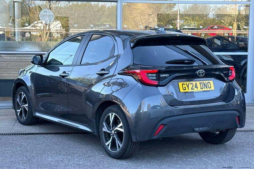 Toyota Yaris 1.5 Vvt H Design Hatchback Hybrid E Cvt GY24DNO Grey #4