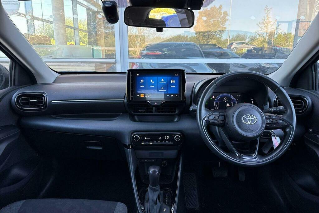 Toyota Yaris 1.5 Vvt H Design Hatchback Hybrid E Cvt GY24DNO Grey #6