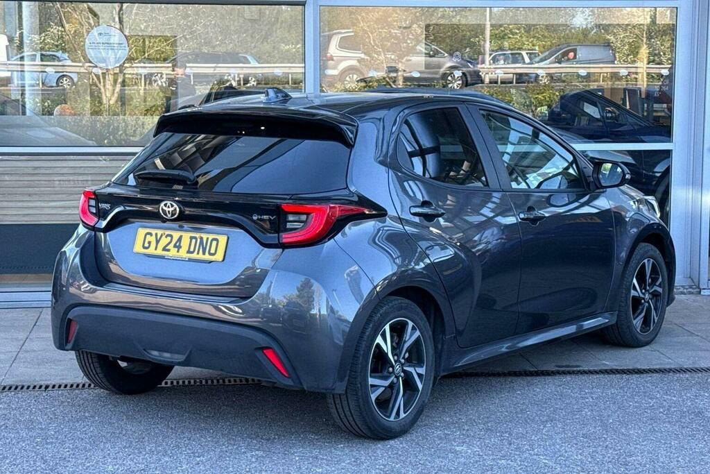 Toyota Yaris 1.5 Vvt H Design Hatchback Hybrid E Cvt GY24DNO Grey #2