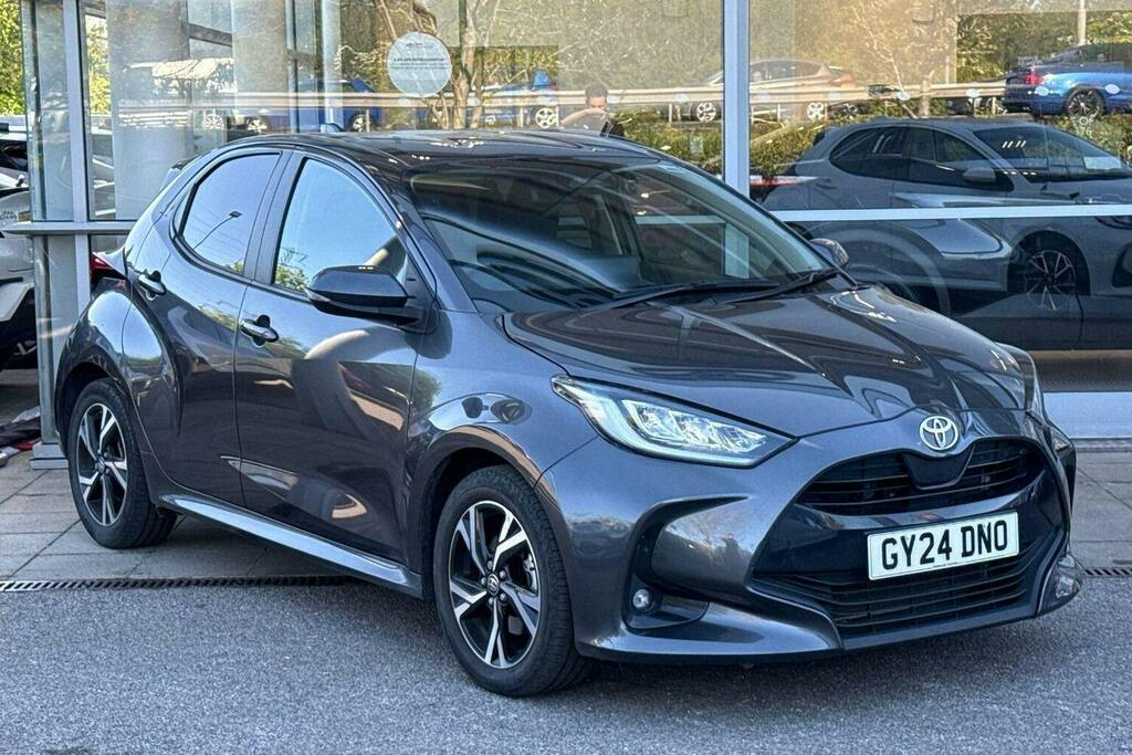 Toyota Yaris 1.5 Vvt H Design Hatchback Hybrid E Cvt Grey