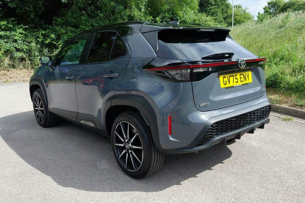 Toyota Yaris Cross 1.5 Vvt H Gr Sport Suv Hybrid E Cvt Grey #4