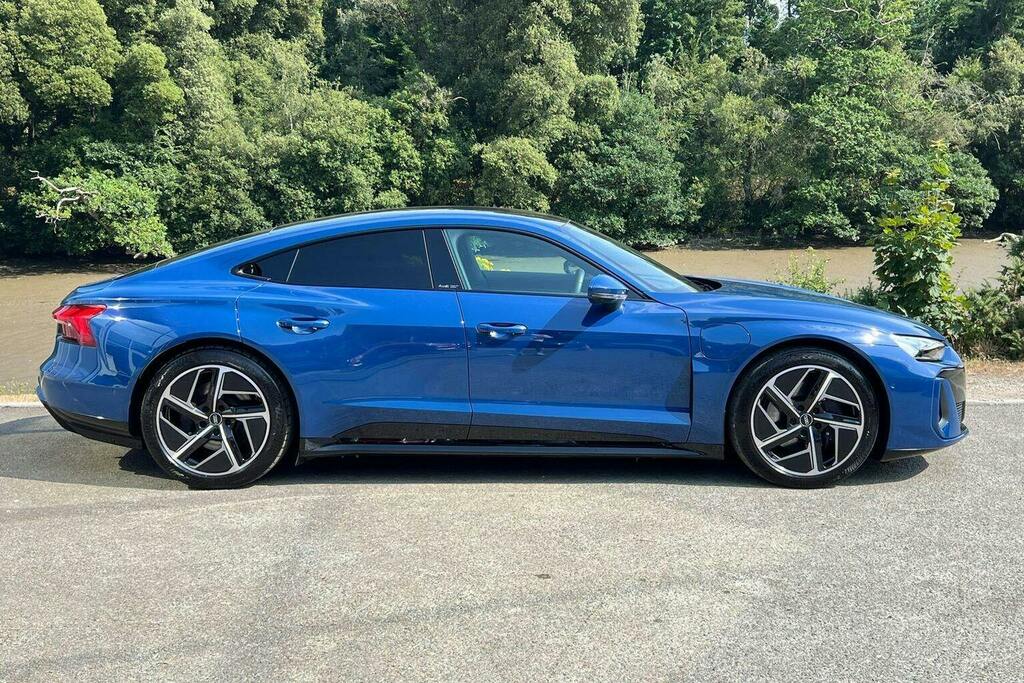 Audi E Tron GT 105Kwh Saloon Quattro WK75OCC Blue #2